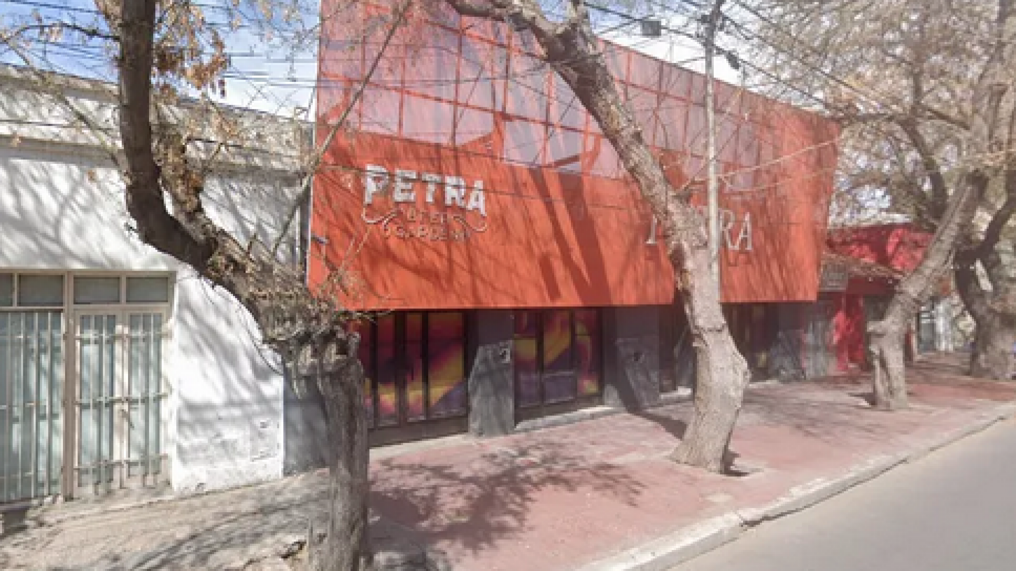 Grave denuncia contra el dueño de un boliche de San Martín: deudas, amenazas y maltrato